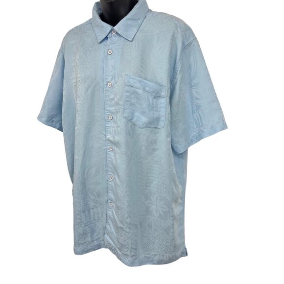 Quiksilver Waterman Large Men Blue Short Sleeve Shirt Button Hawaiian Tribal EUC - Picture 2 of 8